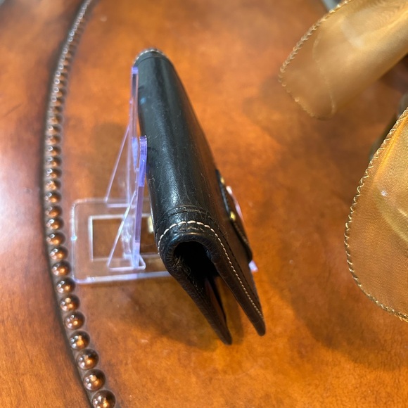 Coach Legacy Turnlock Wallet/Agenda - Picture 4 of 11